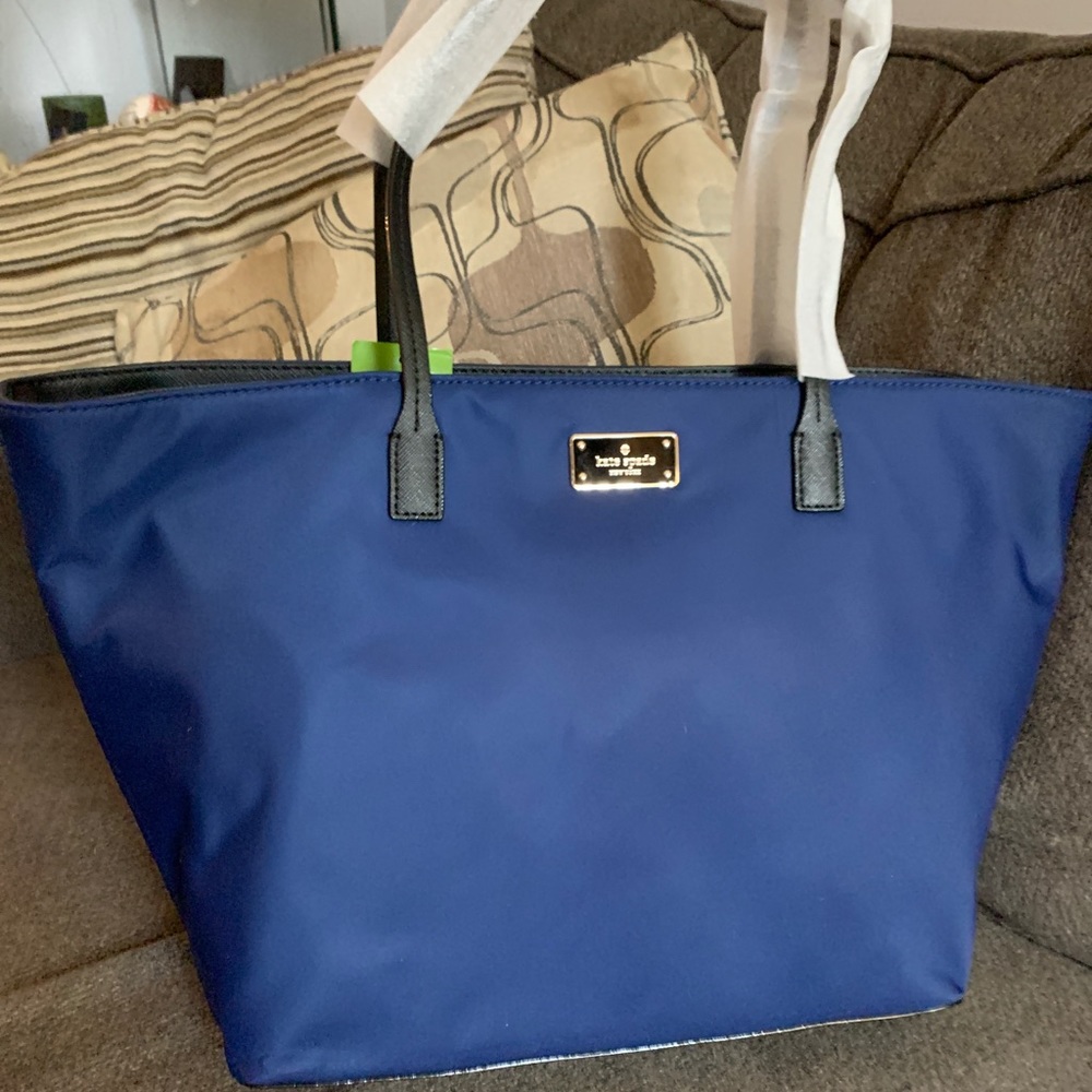 Authentic Kate Spade nylon/leather top zip tote❤️